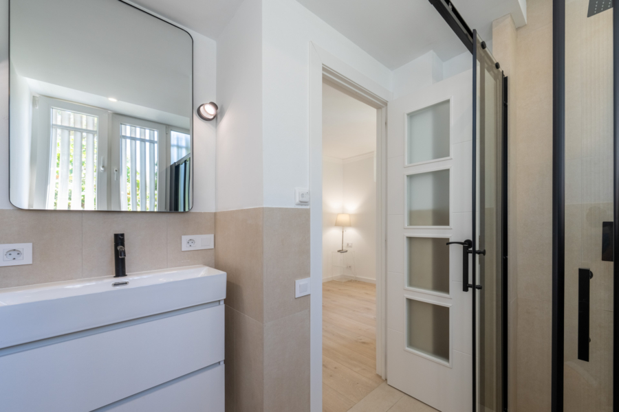 Kernsaniertes Duplex-Appartement in Strandnähe - Badezimmer 2 (12625)