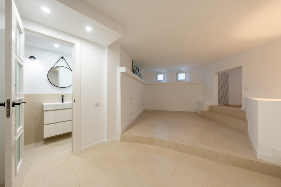 Kernsaniertes Duplex-Appartement in Strandnähe - Raum zur freien Gestaltung (12627)