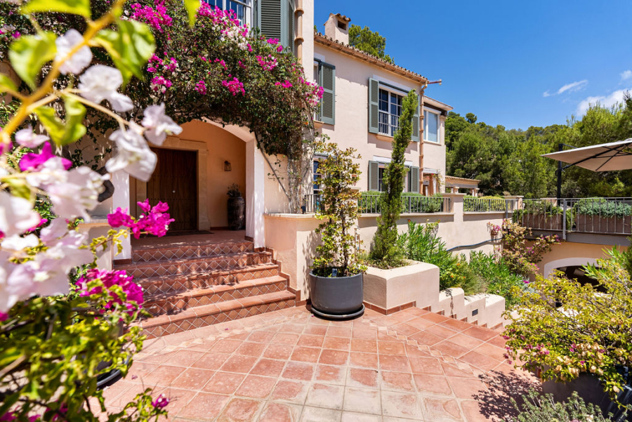 Mediterrane Villa in ruhiger Lage mit Meer- und Panoramablick - Eingangsbereich (5761)