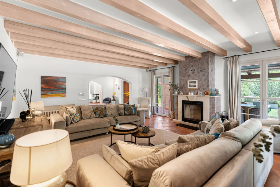 Mediterrane Villa in ruhiger Lage mit Meer- und Panoramablick - Wohnzimmer (5769)