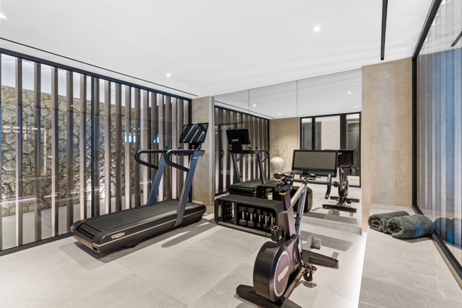 Luxusvilla mit spektakulärem Meerblick und herausragender Architektur in Bestlage - Fitnessraum (6316)