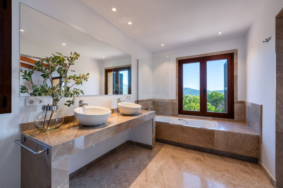 Einzigartiges Anwesen mit Hafenblick - Badezimmer 2 (4903)