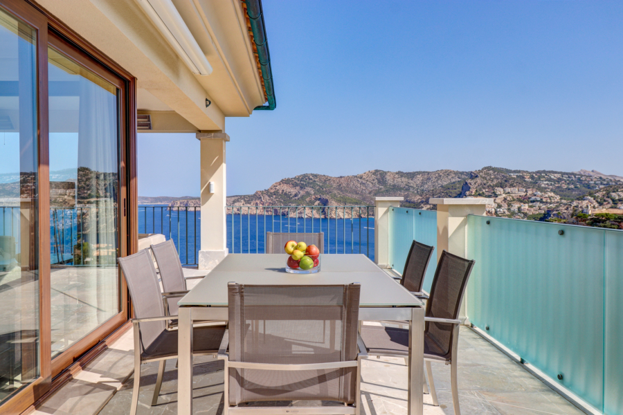 Exklusives Penthouse mit spektakulärem Meerblick - Terrasse mit Essbereich (5048)