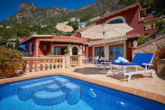 Pool und Terrasse