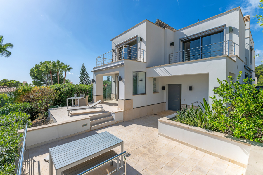 Südwest ausgerichtete Meerblickvilla in Costa d‘ en Blanes - Gesamtansicht (4794)