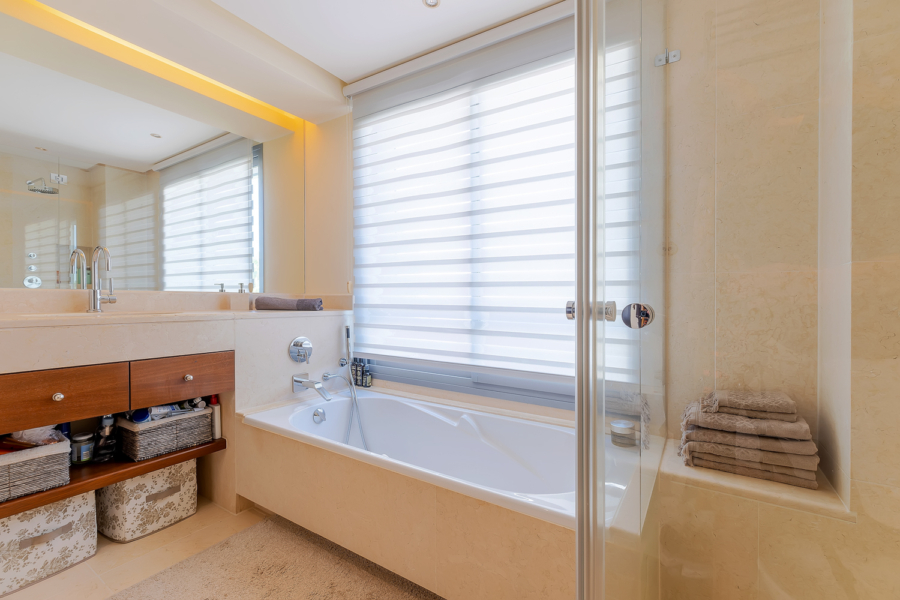 Südwest ausgerichtete Meerblickvilla in Costa d‘ en Blanes - Badezimmer (4803)