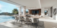 Essbereich mit Zugang zur Poolterrasse