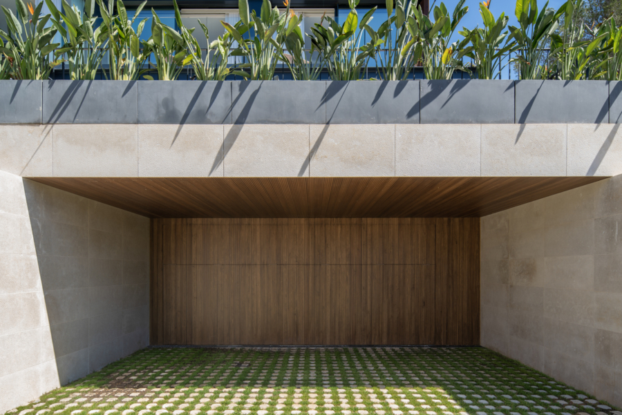 Luxuriöse Neubauvilla mit Meerblick in begehrter Wohnlage - Garagenzugang (5858)