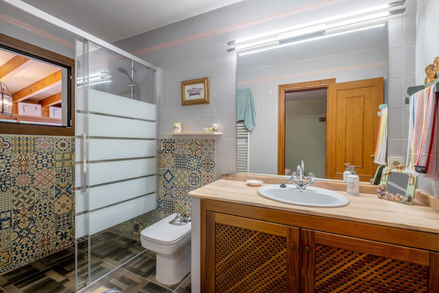 Herrliche Finca in ruhiger Wohngegend von Esporles - Badezimmer 2 (4487)