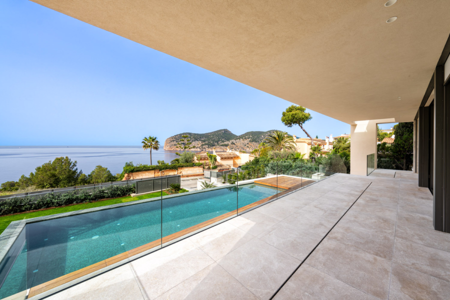Elegante Neubauluxusvilla in Bestlage mit Königsblick auf das Meer - Blick (6246)