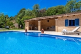 Pool und Aussenküche