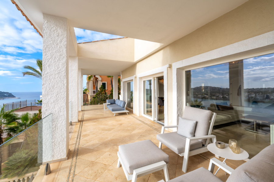 Charmante Villa im modern mediterranen Stil mit fantastischem Meerblick - Terrasse im OG (5954)