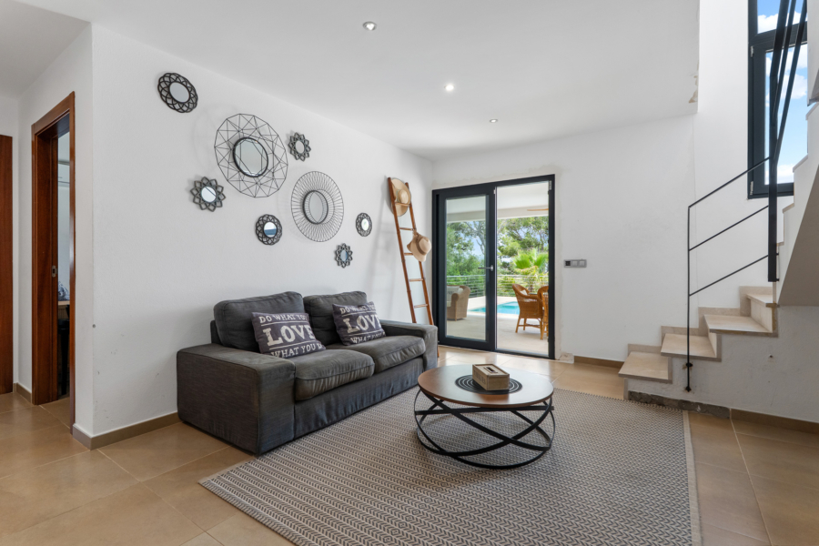 Moderne Familienvilla in ruhiger Lage nahe Port Adriano - Galerie UG (6728)