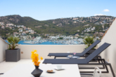Terrasse mit Hafenblick
