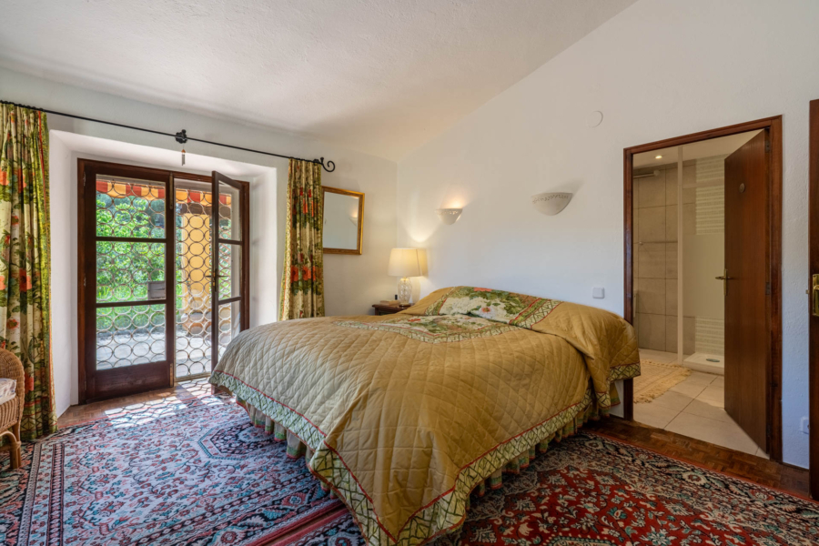 Schlafzimmer 1