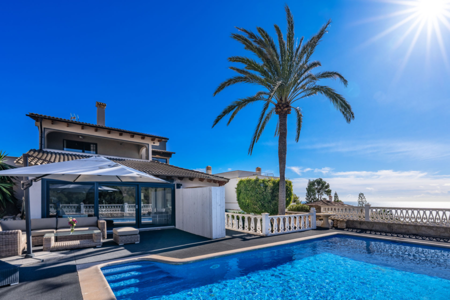 Charmante Meerblickvilla mit Pool und Garten - Villa mit Pool und Meerblick (6031)