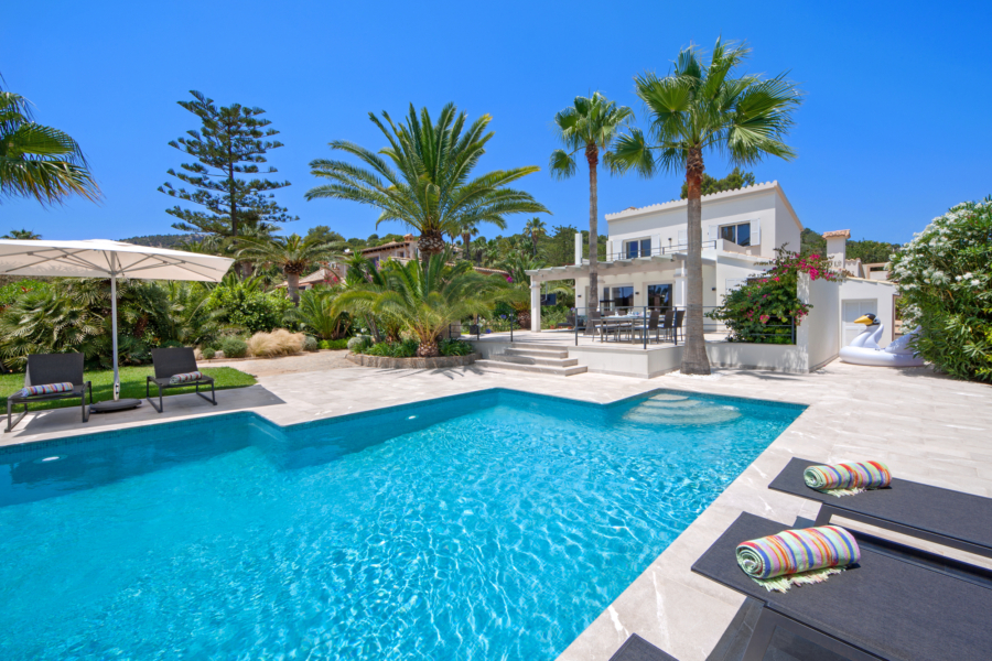 Mediterrane Villa mit Ferienvermietungslizenz und Hafenblick - Pool (6376)