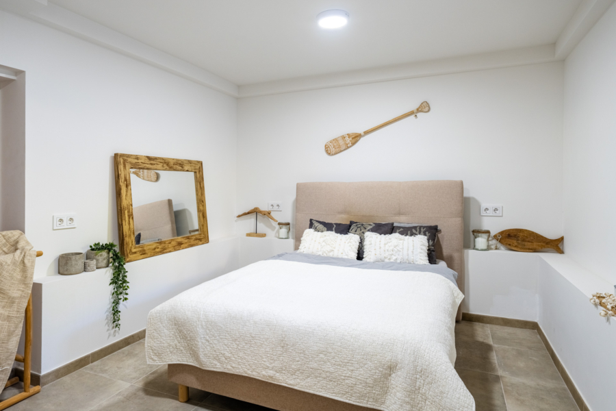 Charmante Villa mit Garten und Pool in begehrter Lage - Gästeschlafzimmer im UG (5988)